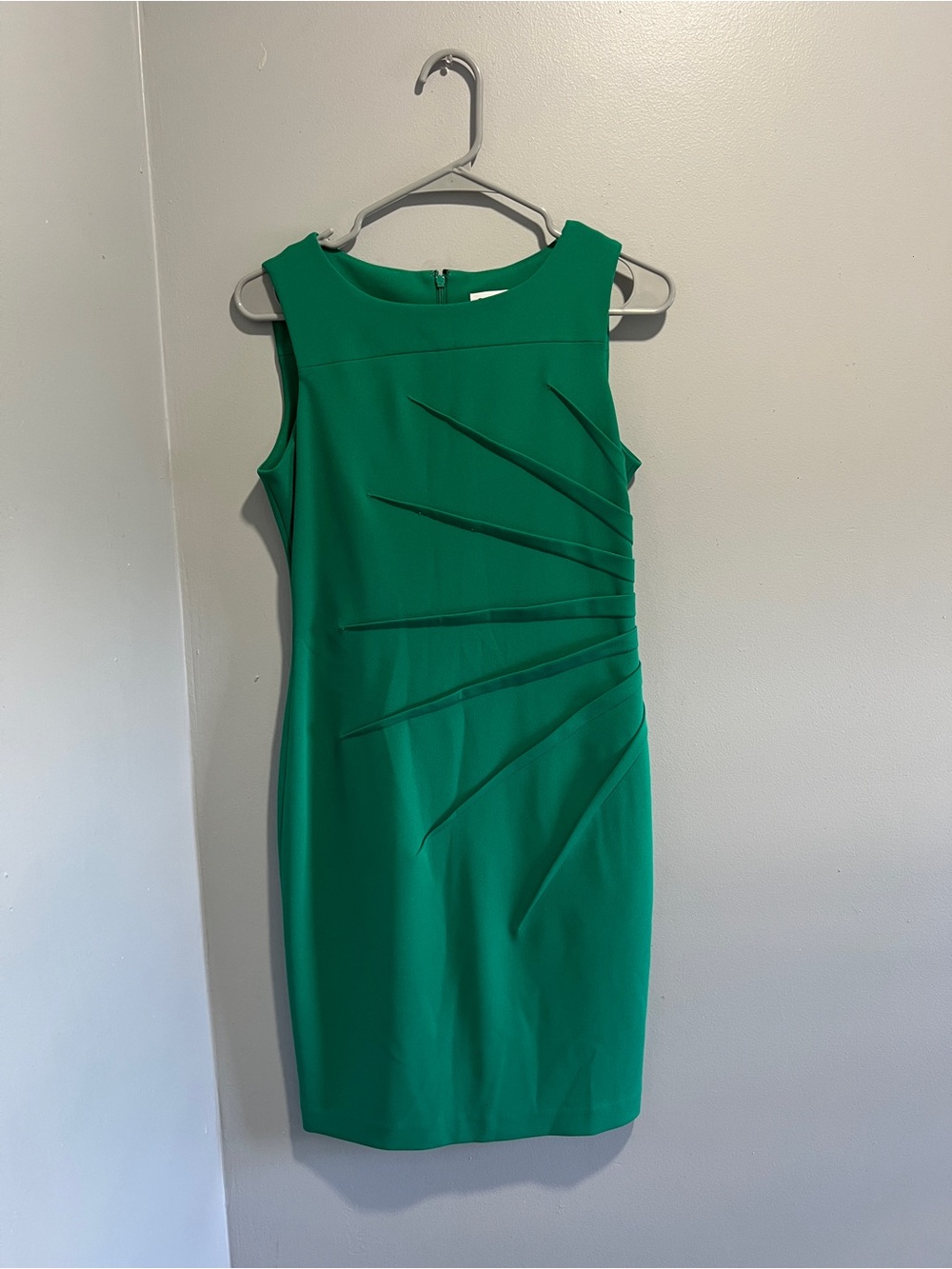 Calvin Klein Emerald Green Sleeveless Sheath Dress with Sculpted Pleats
